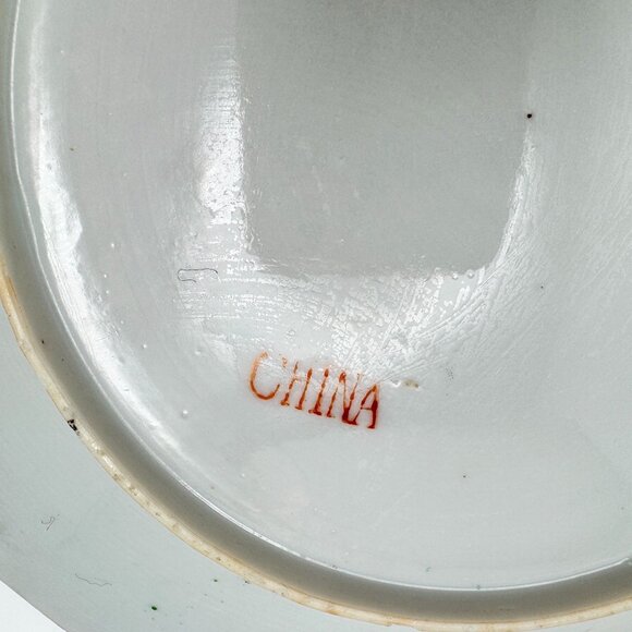 Rose Canton Square 7.5" Plate W/ 1000 Butterflies Design Circa 1920 - Picture 6 of 7